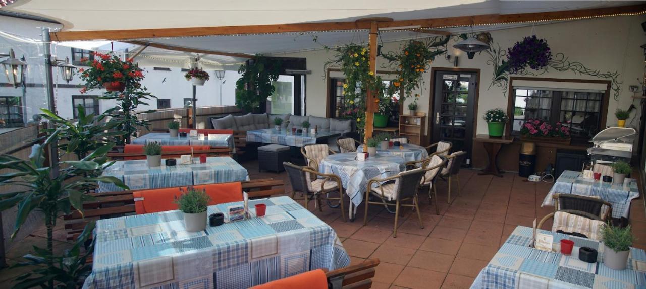 Hotel & Restaurant Zum Deutschen Haus Гласхюттен Экстерьер фото